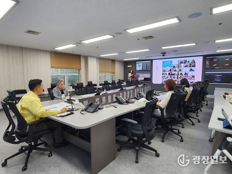 안양시가 16일 16시 8층 재난상황실에서 민생회복 소비쿠폰 지급 사전 점검을 위한 영상회의를 열었다 