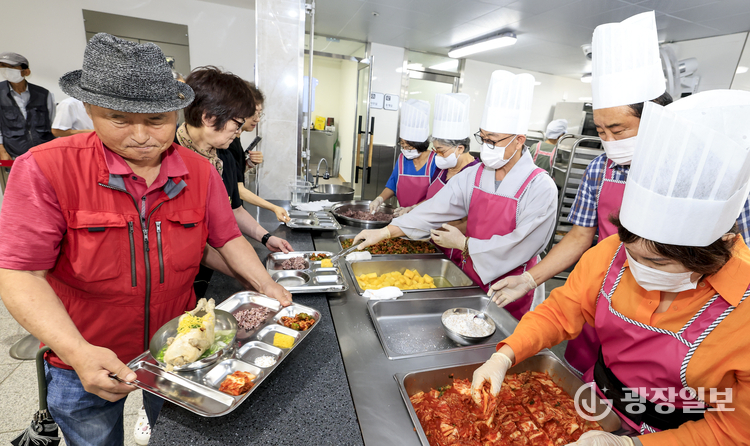 화성시정조효노인복지관 경로식당 전경
