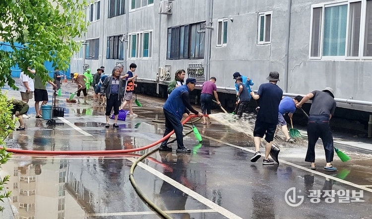 남양주시 진접읍, 집중호우 피해 대응…‘지역사회안전네트워크’ 총력 가동(피해 복구)