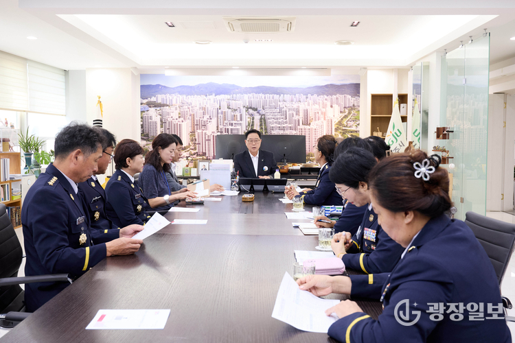 양주시, 의용소방대 지역대장 간담회 개최…안전한 사회 만들기 협력 강화