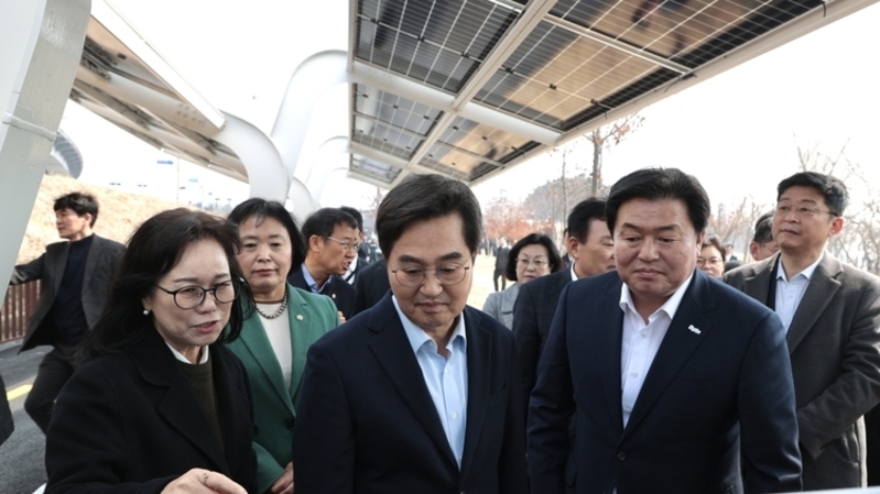 시화방조제 자전거길 '태양광 준공'…경기 첫 디자인 발전시설 조성
