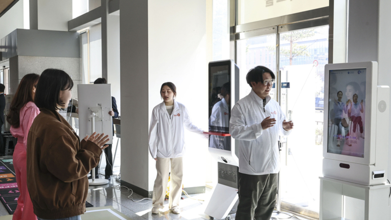 '보건의 날' 기념행사 개최…유공자 표창·건강 강좌 진행