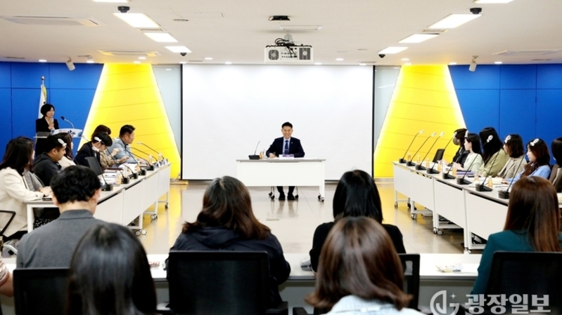 .안양시, 생성형 AI 도입 한 달 만에 업무시간 87 단축