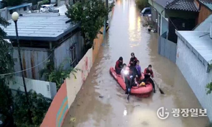 2022년 8월 수해 피해 당시 구조활동 모습