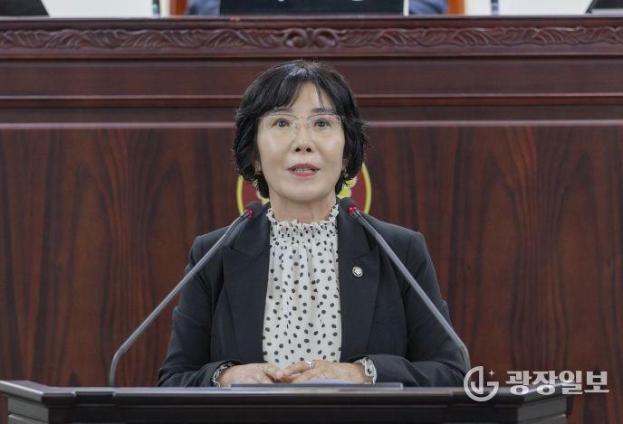 화성특례시의회 조오순 의원이 제245회 임시회 중 제1차 본회의에서 5분 자유발언을 하고 있다.