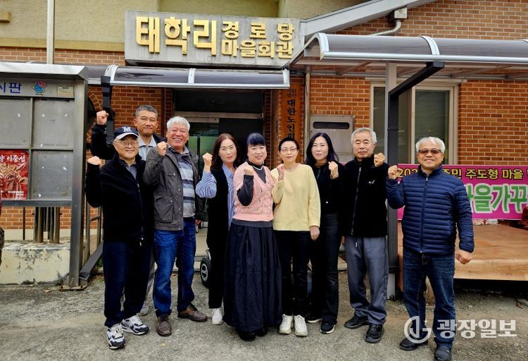 홍천나누미봉사단, 태학리에서 장수사진 촬영 재능기부 펼쳐