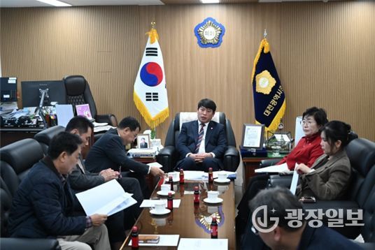 대전 중구의회(의장 오은규)는 오는 19일 제270회 제2차 정례회를 대비하여 전체의원간담회를 가졌다.