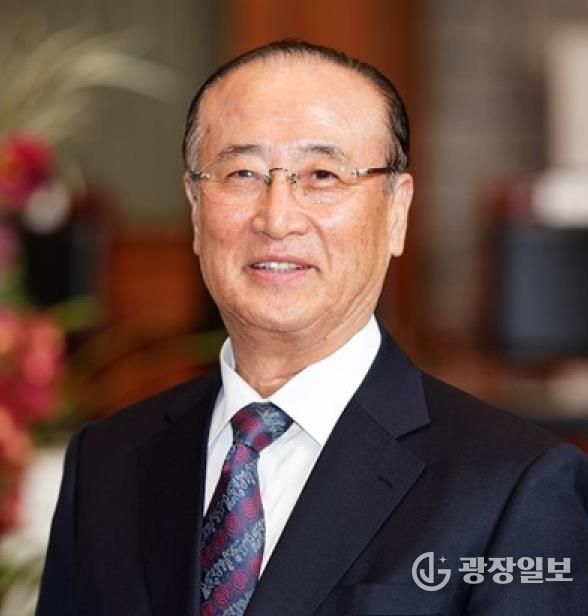 제31회 서산시 시민대상을 받는 이융조 한국선사문화연구원 이사장