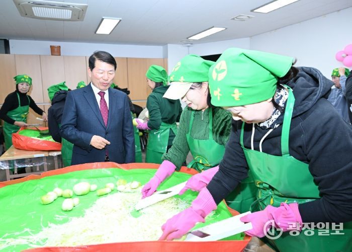 구리시 새마을문고, ‘따뜻한 겨울나기 김장 나눔’성료