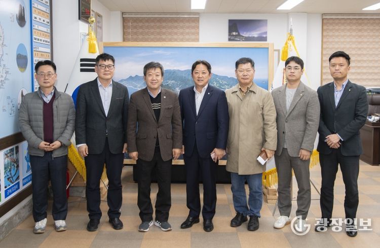 NH 농협은행 울릉군지부 감사패 전달