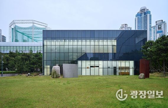 이우환 공간 전경