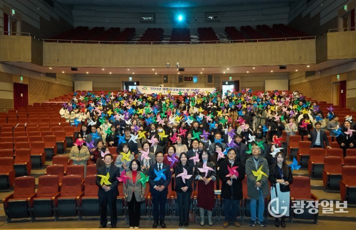 천안시는 21일 시청 제1소회의실에서 2025년 성실납세자 선정 추첨식을 개최했다