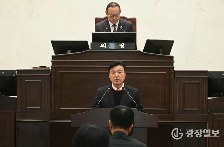 최재구 군수 시정연설 모습