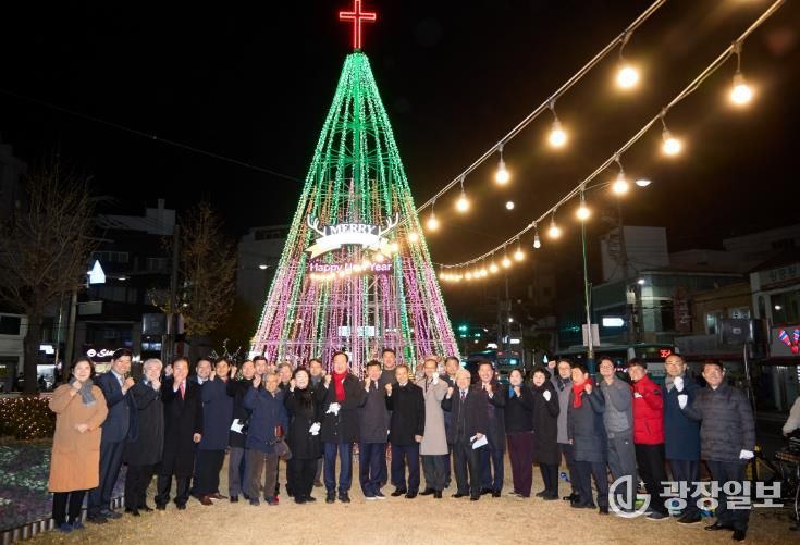 통영시, 크리스마스 성탄트리 점등식 개최