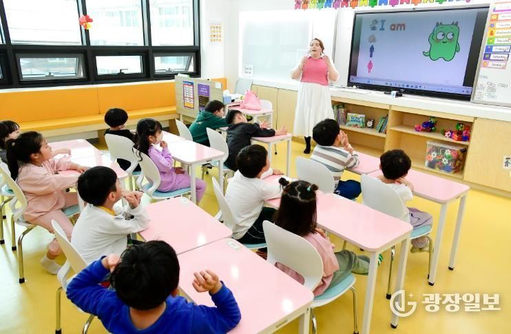 화천커뮤니티센터 돌봄교실 스케치-원어민