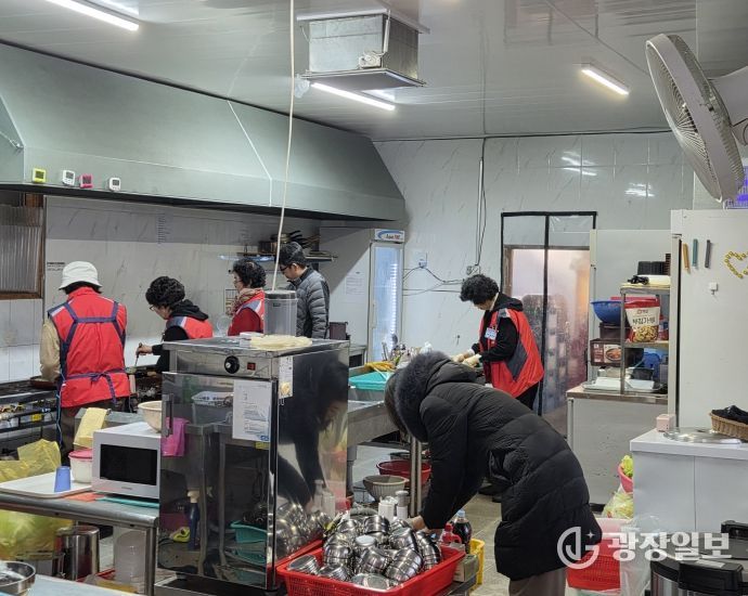 사천시 곤양면 지역사회보장협의체 ‘이웃돕기 일일 모금행사’