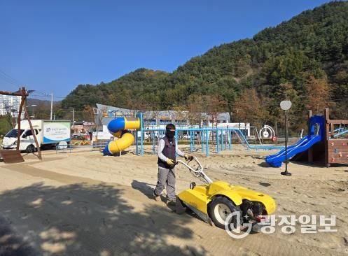인제군, 어린이 안전 최우선! 어린이놀이시설 하반기 지도점검 및 위생소독 완료
