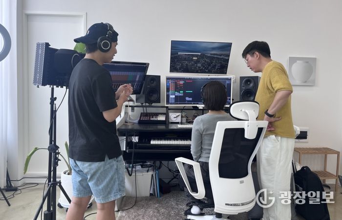 대구 수성구 학교밖청소년지원센터(꿈드림) 소속 ‘음악동아리’가 지난해에 이번 달 28일 두 번째 음원 ‘We are good(아로스 AROS)’을 발매했다.