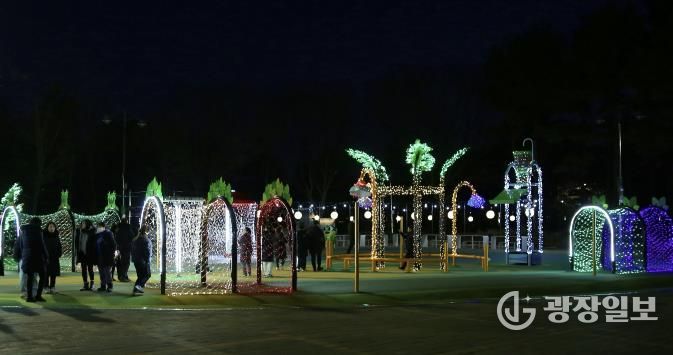 수원시 장안구, 만석공원 사계절 이용 가능한 물놀이마당·불빛마당 조성 완료