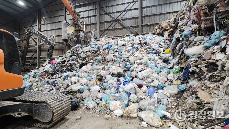 수도권 쓰레기 반입 “영업정지 철퇴”