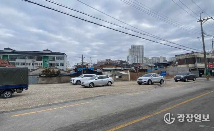 정읍시, 흉물 빈집 걷어내고 주차장·텃밭 만든다… 16일까지 신청(연지동 주차장 조성 후)