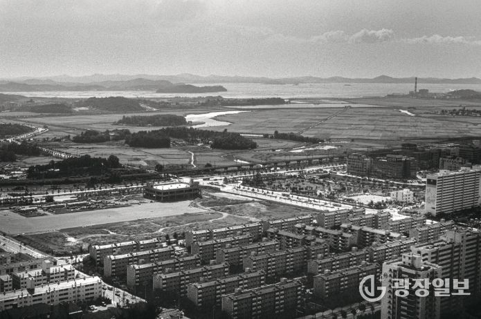 1992년 노적봉 정상에서 바라본 안산 고잔뜰의 옛 모습