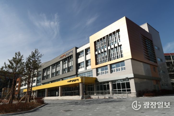 2·28기념학생도서관