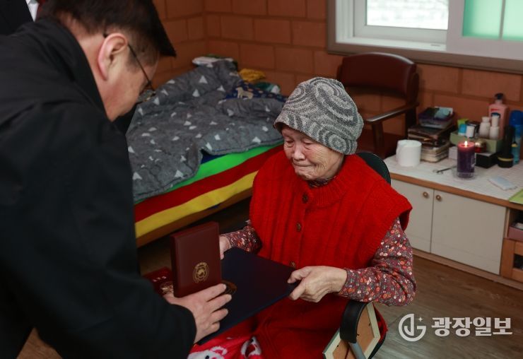 영월군, 6·25전쟁 참전용사 무공훈장 전수