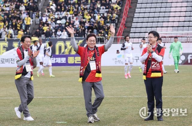 박완수 지사 시축