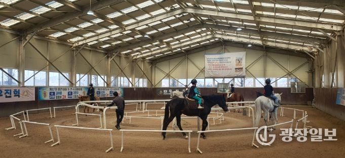 드림스타트, 승마체험 ‘말이랑 나랑’ 프로그램 운