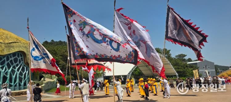 고성문화관광재단 2026 당항포관광지 봄 시즌...고성군민 문화행진 ‘봄바람 난리 부르스 2탄’ 참여단체 모집