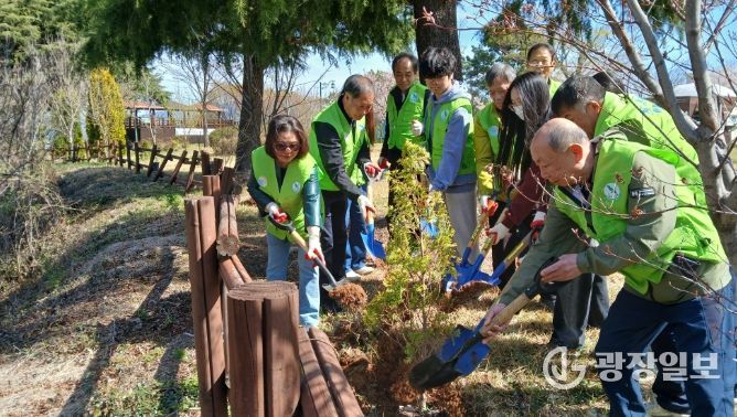자연보호하동군協, 식목일 기념 나무심기 행사