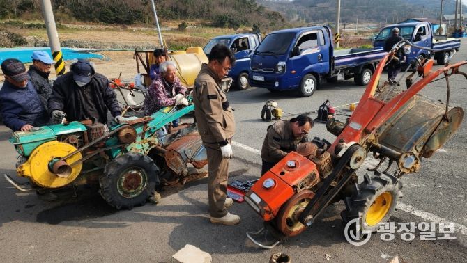 ‘찾아가는 농기계 수리·사용 교육’