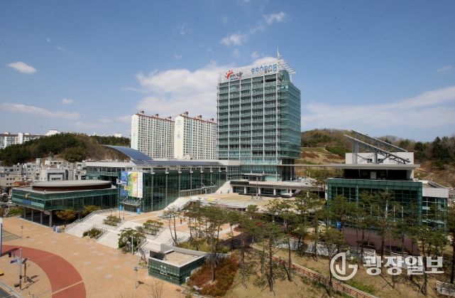 포항시청사 전경.