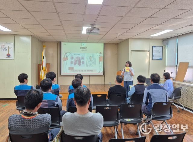 군위우체국 직원 대상 '찾아가는 건강상담' 운영