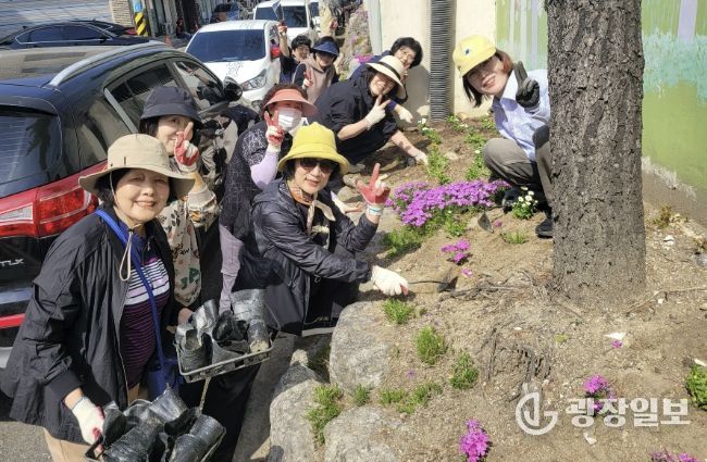수원시 영통구 매탄2동, 도심 속 힐링 공간 손바닥 정원 조성 활동 전개